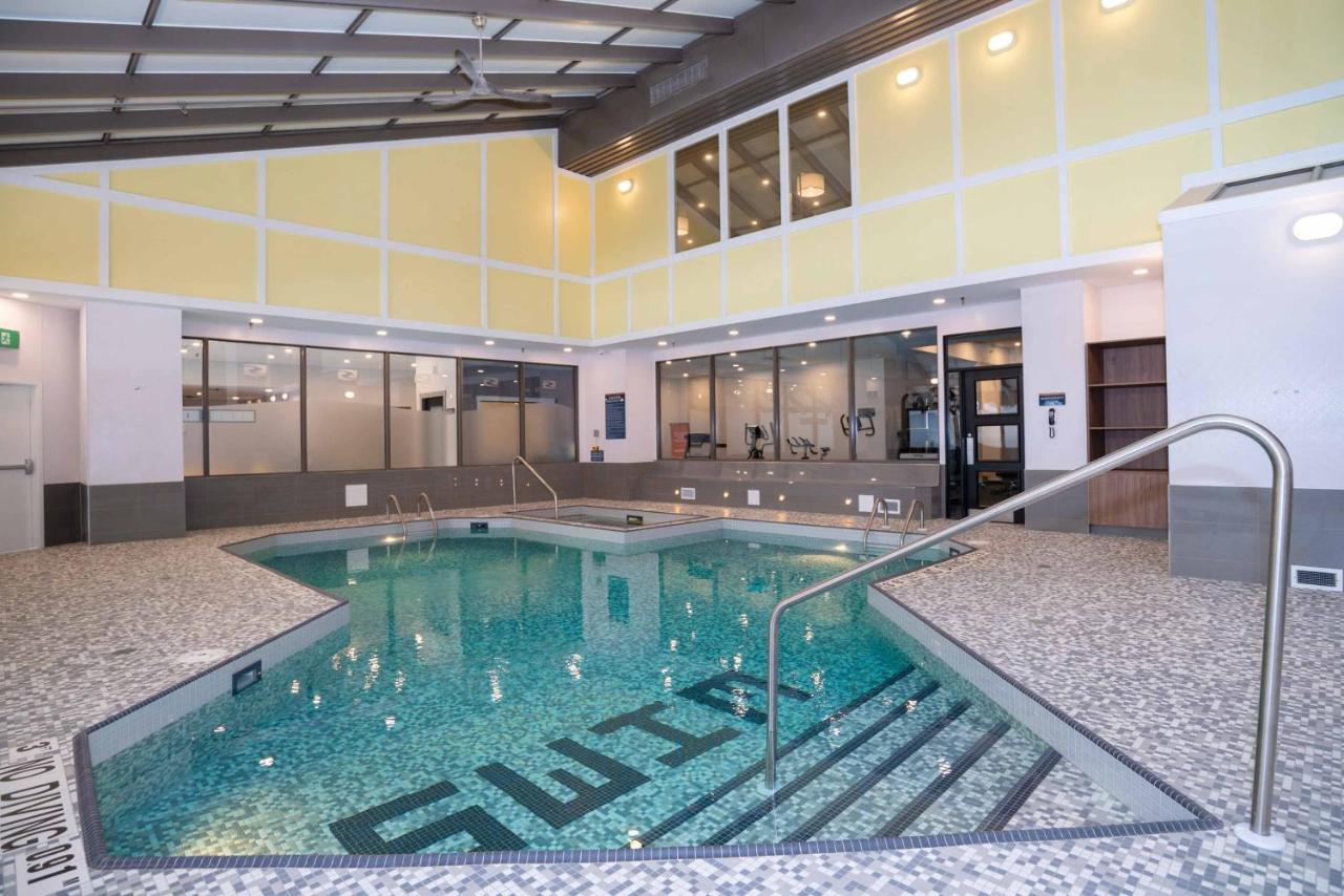 Sandman Signature Calgary Downtown Hotel מראה חיצוני תמונה